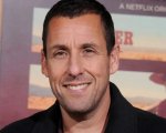 Adam Sandler e la sua famiglia protagonisti di You Are So Not Invited to My Bat Mitzvah