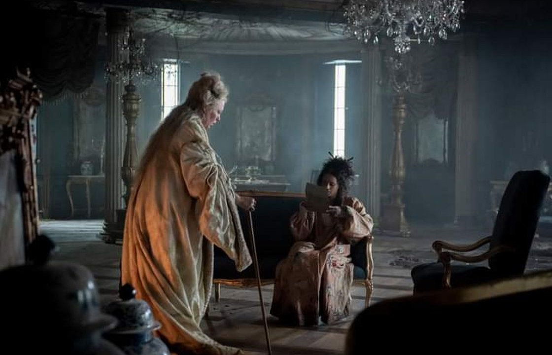 Great Expectations, il poster ufficiale e la data di uscita della nuova serie di Steven Knight