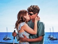 Sotto il sole di Amalfi, la recensione: 'Vedere' oltre le immagini e le apparenze