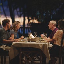 Press Play - La musica della nostra vita: Christina Chang, Matt Walsh, Lewis Pullman, Clara Rugaard in una scena del film