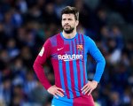 Gerard Piqué fischiato: il pubblico dello stadio inneggia a Shakira (video)