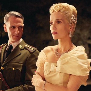 Santa Evita: un'immagine della serie