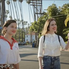 How It Ends: Cailee Spaeny, Zoe ListerJones in un'immagine