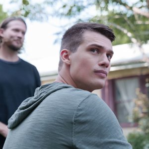Purple Hearts: Scott Deckert e Nicholas Galitzine una scena