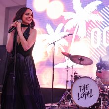 Purple Hearts: Sofia Carson in una scena