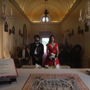 Sposa in rosso: Sarah Felberbaum, Eduardo Noriega in una scena del film
