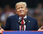 Donald Trump, Cristin Milioti: 'Si è imbucato sul set di The Wolf of Wall Street'