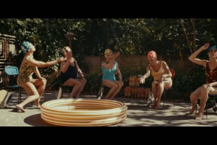 Le Favolose - Clip Piscina