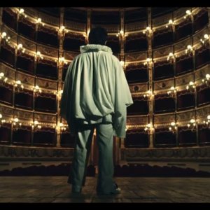 L'Eterno: Gianluca Terranova in una scena del corto