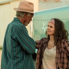Paradise Highway: Juliette Binoche e Morgan Freeman in una scena