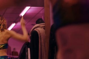 Sposa In Rosso - Clip (2)