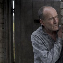 Il mio vicino Adolf: un primo piano di David Hayman