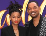 Willow Smith commenta lo schiaffo dato dal padre Will a Chris Rock: 'Siamo tutti esseri umani'