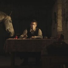 Gli spiriti dell'isola: Colin Farrell solo col suo cavallo