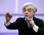 Morgan su Amadeus: 'fa gli interessi dei discografici e non ha un titolo di studio per dirigere Sanremo'