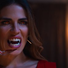 Day Shift - A caccia di vampiri: Karla Souza in una scena del film