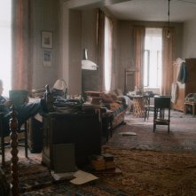 Fabian - Going to the Dogs: una scena del film