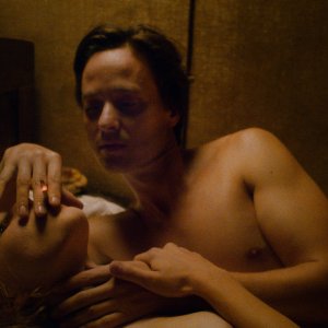 Fabian - Going to the Dogs: Tom Schilling in una sequenza