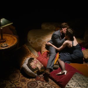 Fabian - Going to the Dogs: Meret Becker, Tom Schilling durante una scena