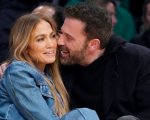 Jennifer Lopez e Ben Affleck nessuna crisi: solo baci e carezze