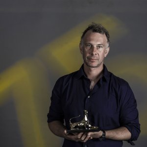 Gigi la legge, Alessandro Comodin con il premio speciale della giuria di Locarno 2022