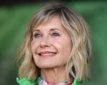 Olivia Newton-John: il libro di memorie svela dettagli strazianti sulla sua diagnosi di cancro