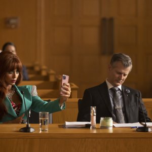 She-Hulk: Attorney at Law, Ginger Gonzaga in una scena