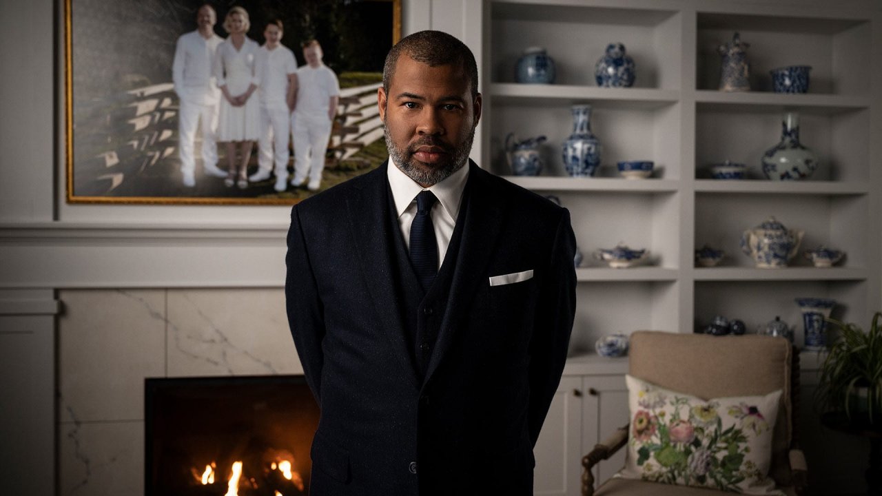 Jordan Peele in una foto promozionale di The Twilight Zone