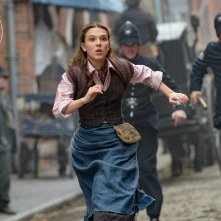 Enola Holmes: Millie Bobby Brown in una foto del film
