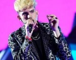 Aka7even, tour sospeso: 'Ho un nodulo alla gola, devo fermarmi'