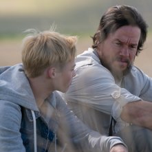 Joe Bell: Reid Miller e Mark Wahlberg in una scena del film