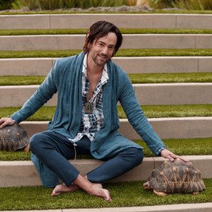 Me Time - Un weekend tutto per me: Luis Gerardo Méndez in una scena del film