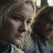 Il Signore degli Anelli: Gli Anelli del Potere, Morfydd Clark in una scena della serie Amazon