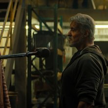 Samaritan: Sylvester Stallone e Pilou Asbæk in una scena