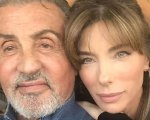Sylvester Stallone: la moglie lo accusa di 'aver intenzionalmente dissipato i loro beni coniugali'
