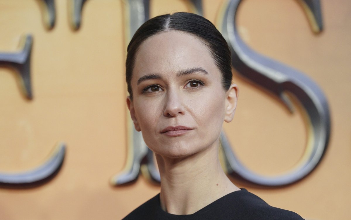 Katherine Waterston Star Di The End We Start From Accanto A Jodie Comer 