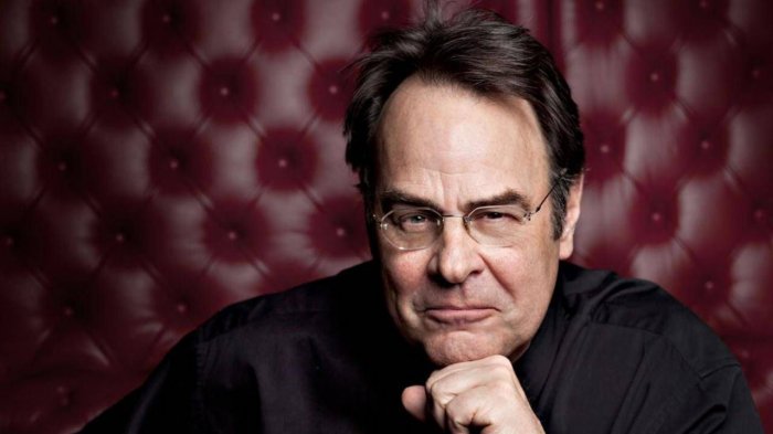 Dan Aykroyd e Chevy Chase nel cast del film Zombie Town, tratto dal libro di R.L. Stine