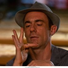 Il signore delle formiche: Elio Germano durante una scena del film