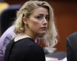 'Amber Heard vuole trasferirsi in Israele e sposare la sua migliore amica', affermano i fan