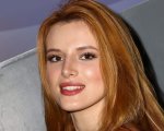 Bella Thorne, nuovo amore dopo Benjamin Mascolo: il bacio con il suo produttore