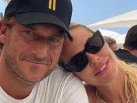 Francesco Totti su Ilary Blasi: 'se avesse fatto qualcosa in più sarei rimasto'