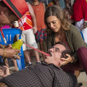 Vicini per forza: una scena della commedia