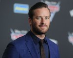 Armie Hammer, la zia non è stupita dalle accuse: 'la nostra famiglia ha sempre coperto i crimini'