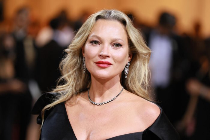 Kate Moss e la collana di diamanti regalatale da Johnny Depp: "La tirai fuori dal suo sedere"