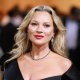 Kate Moss e la collana di diamanti regalatale da Johnny Depp: 'La tirai fuori dal suo sedere'
