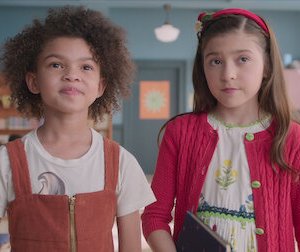 Ely + Bea: Il fantasma della scuola, una sequenza del film