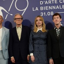 Living: il cast in una foto della Mostra Internazionale d’Arte Cinematografica di Venezia 2022