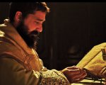 Padre Pio, la recensione: svestire di santità per parlare della società