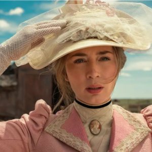The English: Emily Blunt in un primo piano