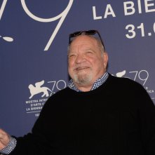 Master Gardener: il regista Paul Schrader in una foto del photocall di Mostra Internazionale d’Arte Cinematografica di Venezia 2022